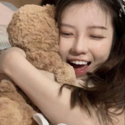 「再见」中的女人
